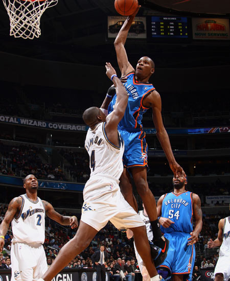 天皇杯战报：町田泽维亚3-1力克神户胜利船，队史首次夺冠（天皇杯：町田泽维亚3-1击败神户胜利船，摘得队史首冠）