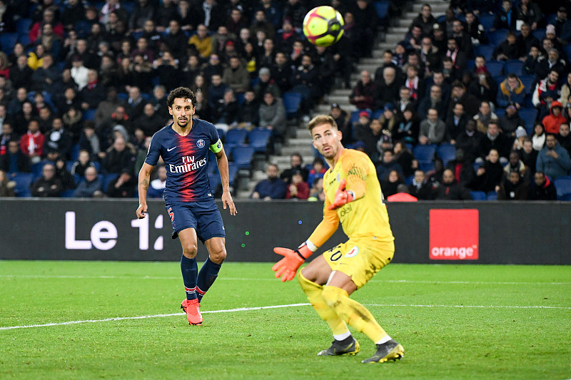 球队攻防效率提升，排名攀升（攻防提效助力排名上扬）