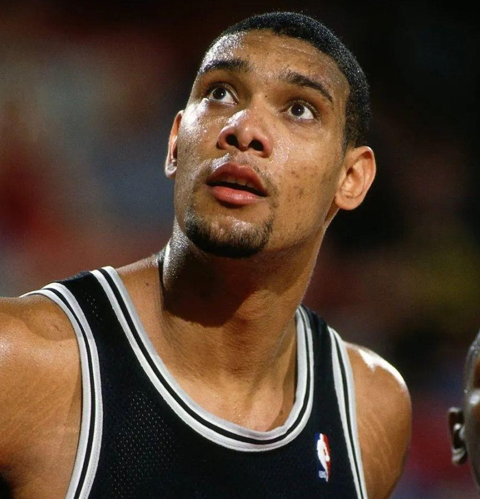 切尔西官方：男足和女足将参加悉尼超级杯，首次在海外战热刺（切尔西官宣：男女足征战悉尼超级杯，海外首次对决热刺）