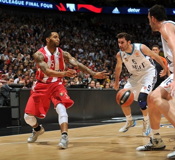 恐怖阵容深度！雷霆13人出场全部得分，12人有三分入账（雷霆阵容深度爆棚：13人登场全部得分，12人投中三分）