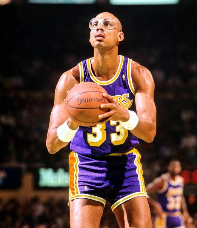 传中助凯恩破门，拉什福德收获职业生涯第100个助攻（拉什福德完成生涯百助，精准传中助凯恩得分）