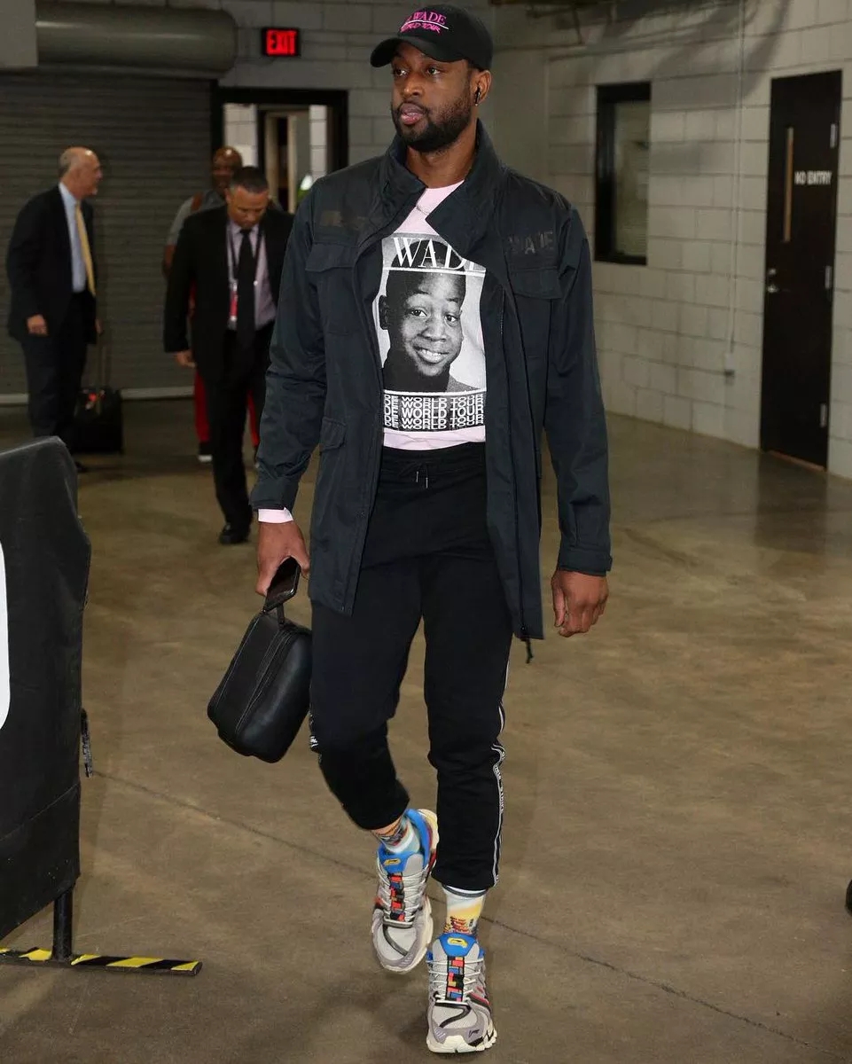 东契奇+詹姆斯，不防守兄弟？（东契奇携手詹姆斯：防守能否过关？）