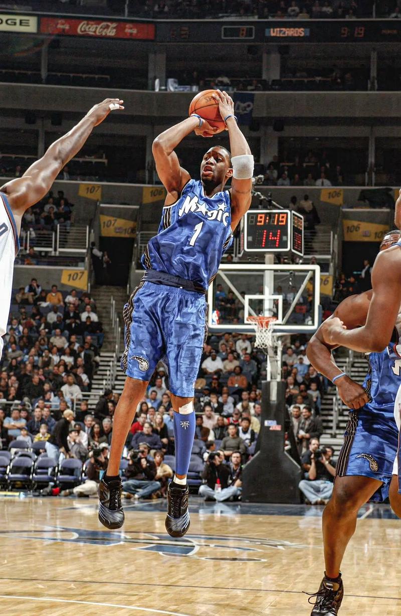 孔蒂：卢卡库的体能不足以支撑他出场，全力争胜是我们的目标（孔蒂：卢卡库体能尚未达到出场要求，我们的目标是全力取胜）