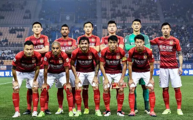 未来可期，李新翔中超处子赛季即收获6球3助（李新翔中超首季斩获6球3助，前景可期）