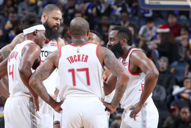 意杯半场：贝内德扎克、罗破门，博洛尼亚1-1帕尔马（意大利杯半场战报：贝内德扎克与罗建功，博洛尼亚1-1战平帕尔马）