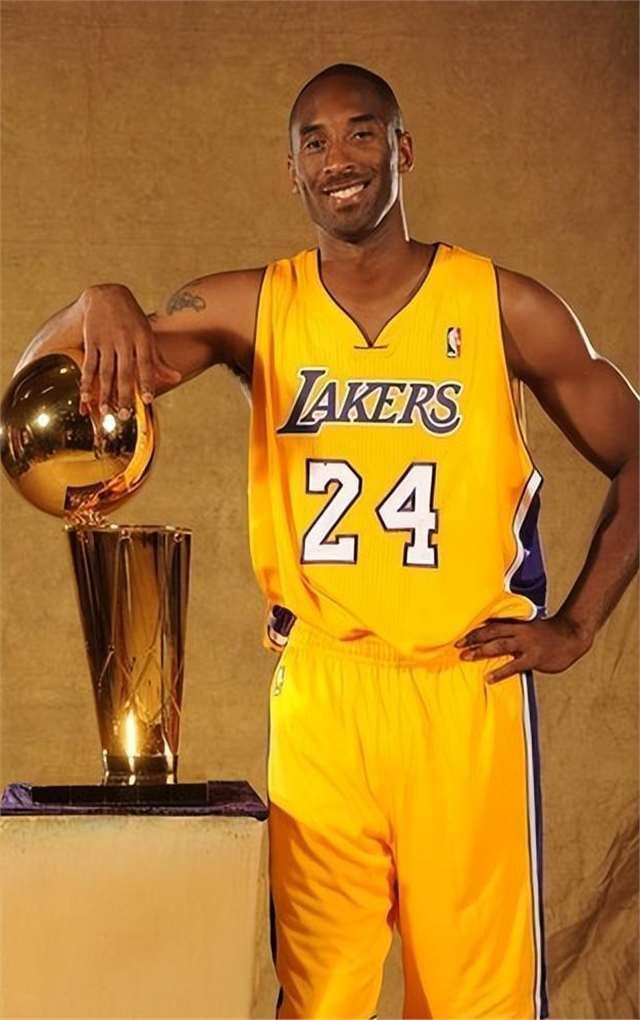 詹姆斯赛季前6战场均14分 近两战场均24分11板7助&命中率大幅回升（詹姆斯回暖：前6场场均14分，近两战24分11板7助，命中率明显回升）